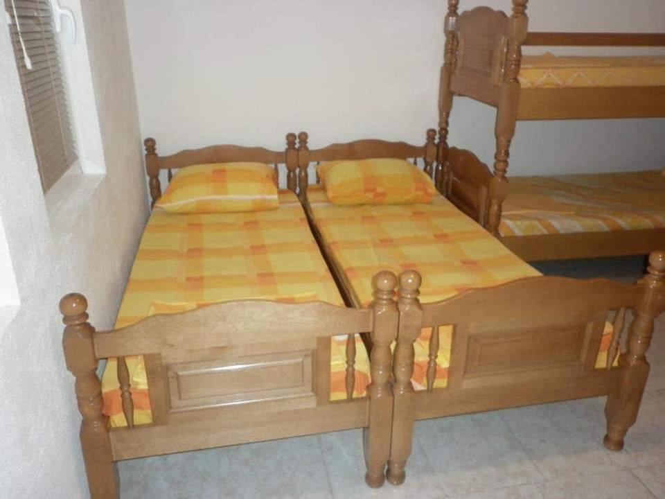 Apartments Emerald Улцинь Екстер'єр фото