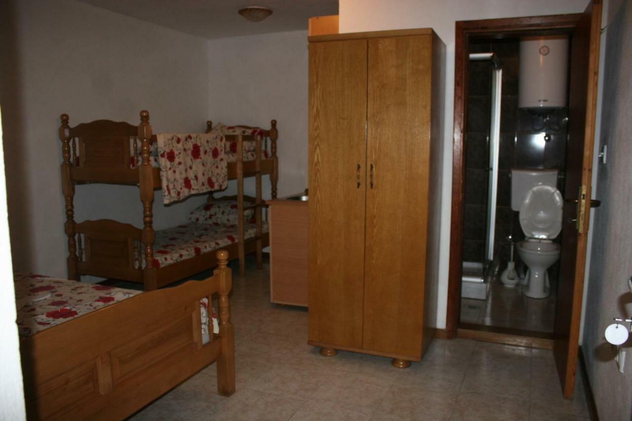 Apartments Emerald Улцинь Екстер'єр фото